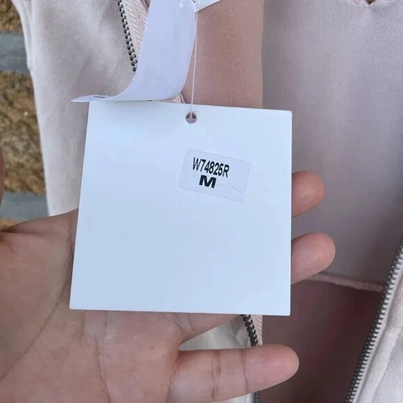 LF Seek the label blush dress medium - Picture 9 of 12